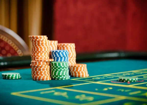 Live dealer interaction Dealer interaction during live French Roulette on slot panas99